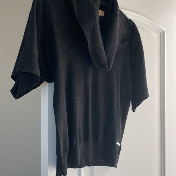 Michael Kors sweater. - Picture 2 of 3